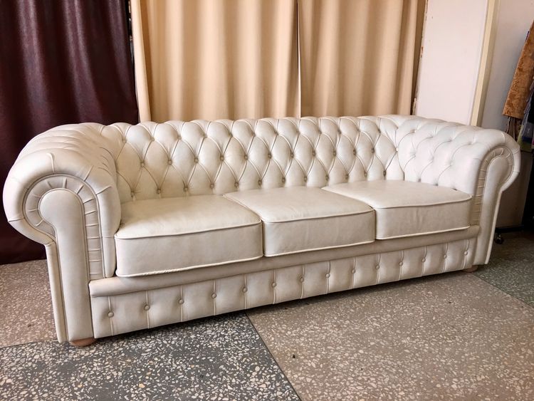 Реставрация диванов из кожзама